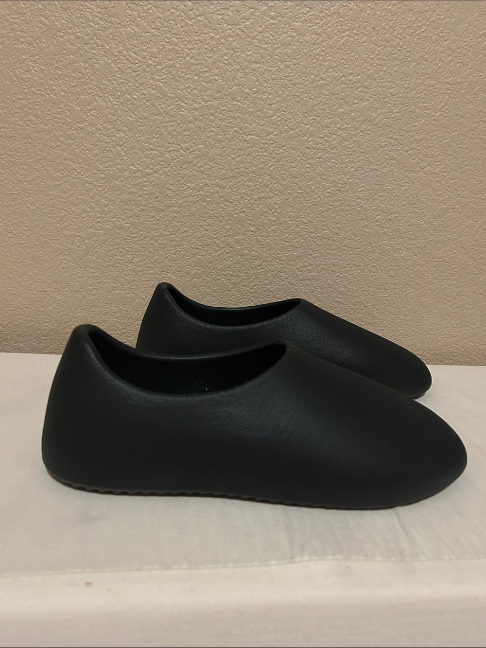 NEW Yeezy Slides Slippers YZY SL-01 Black